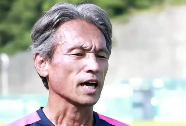 接下来我们将在周末迎来英超联赛，所以无疑那就是当时最重要的比赛。